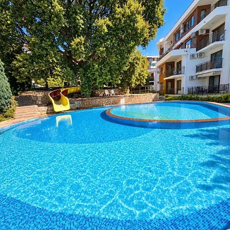 Messambria Prestige & Pools By Noks شقة النايت