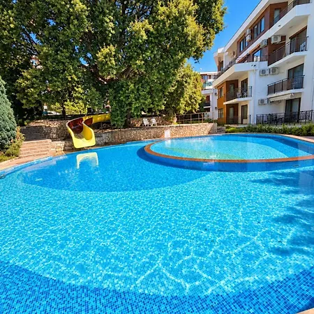 Messambria Prestige & Pools By Noks شقة النايت